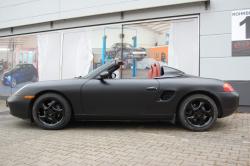vollfolierungporscheboxsterschwarzmatt8