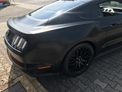 Vollfolierungford-mustang-schwarz-matt11