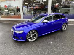 Vollfolierungaudi-rs4-raspberry-blue10