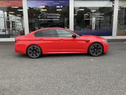 Vollfolierungbmwm5-cardinal-red10