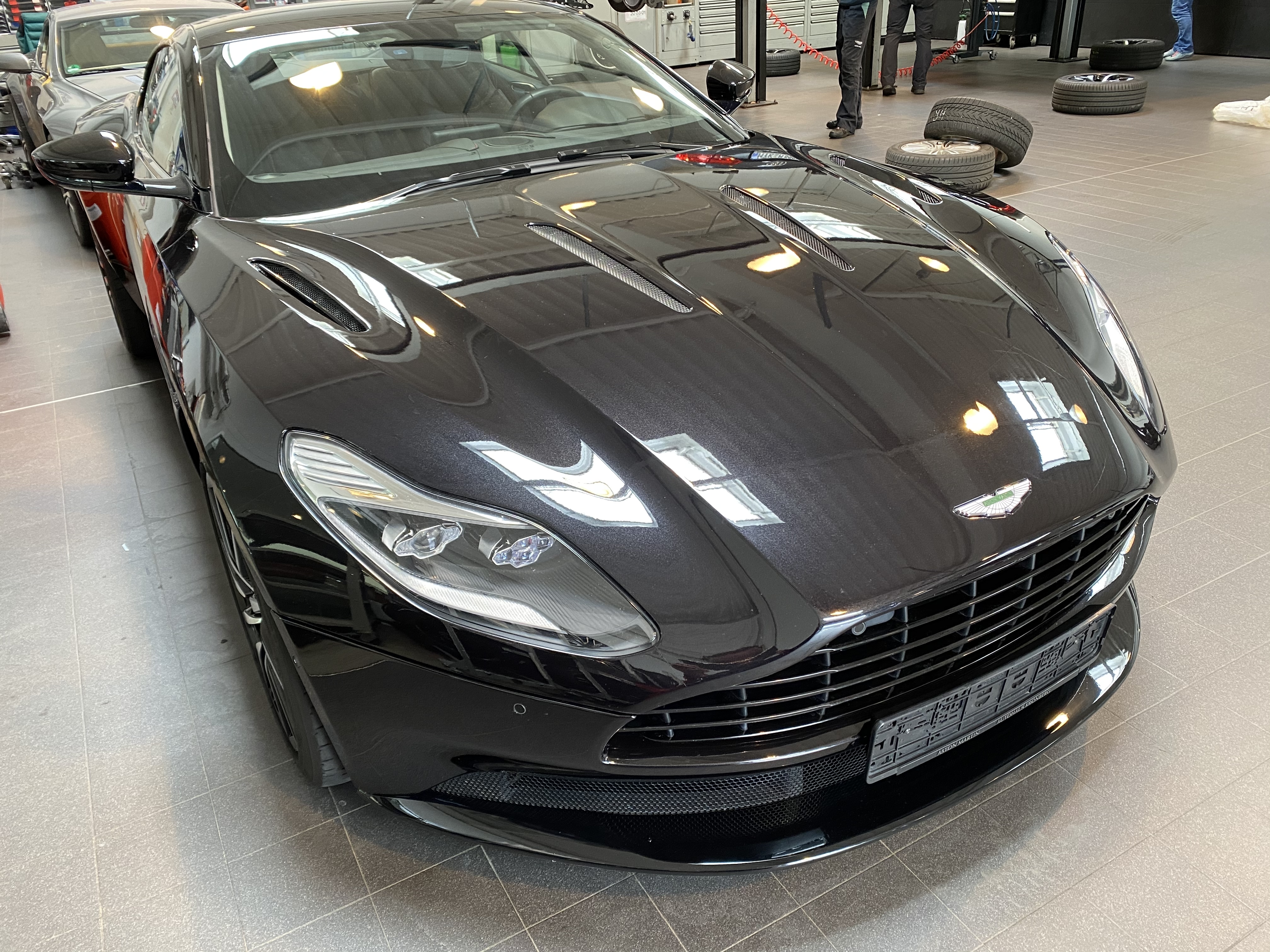 Aston Martin DB11 Lackschutzfolierung