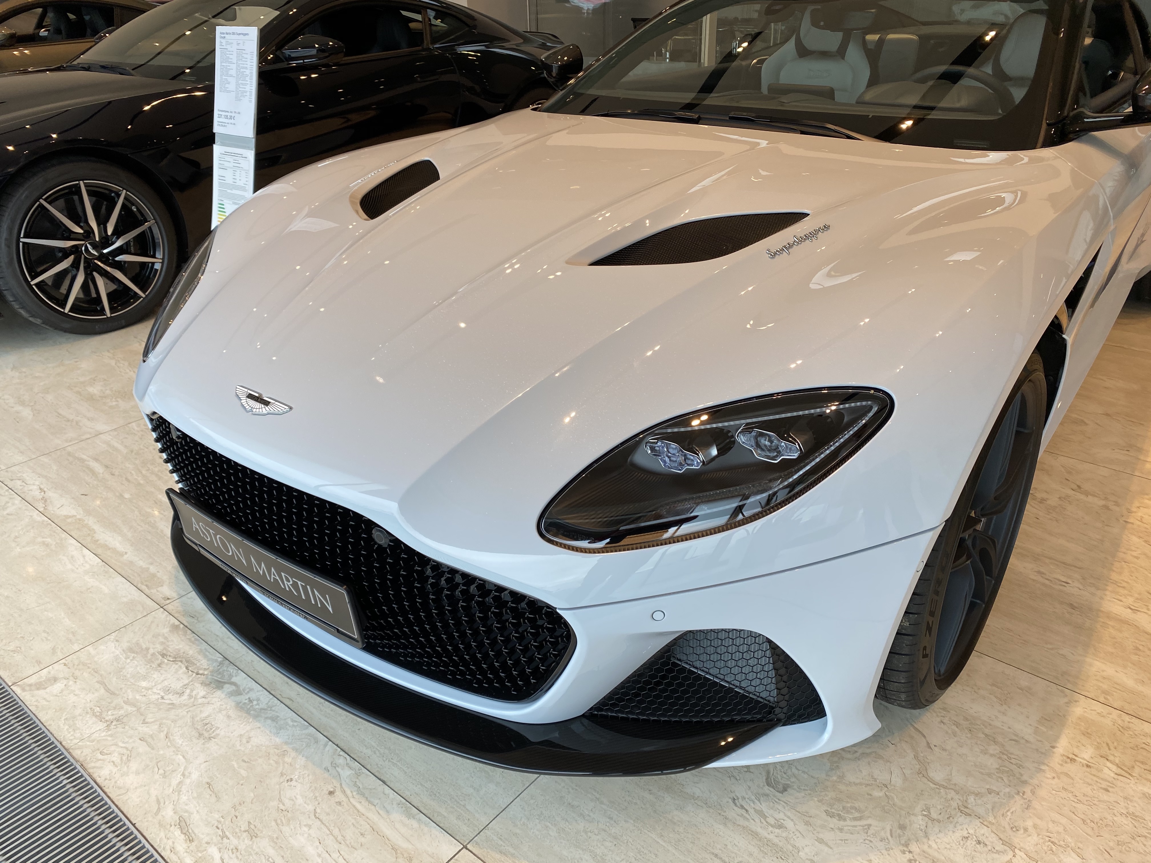 Aston Martin DBS Superlegera Lackschutzfolie