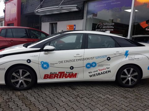 Lettering Toyota Mirai