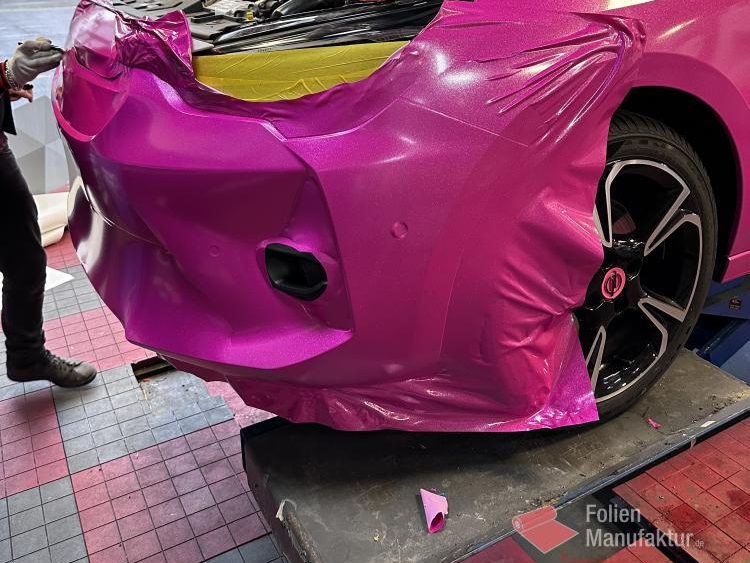 Opel Corsa Vollfolierung Pink – Bild 6