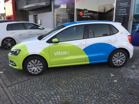 Lettering Vitos Polo