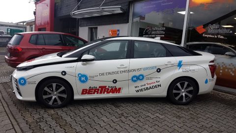 Lettering Toyota Mirai