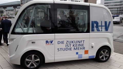 Lettering R&V Bus