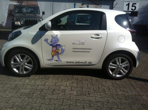 Lettering  Wolf IQ