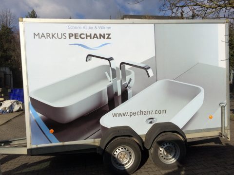 Lettering Pechanz Trailer