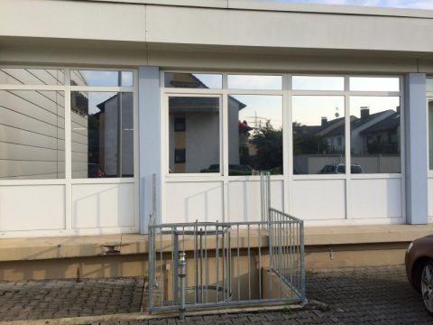 UV Sonnenschutz Firmengebäude