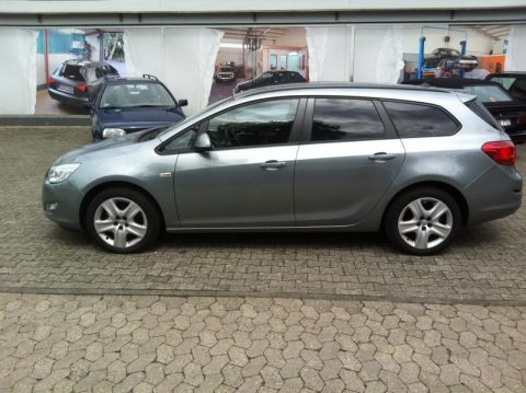 Opel Astra Window Tinting