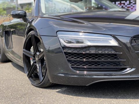 Audi R8 Chrome Wrap