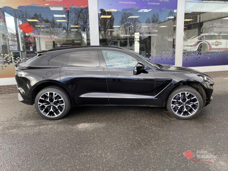 Aston Martin DBX chromedelete – Bild 3