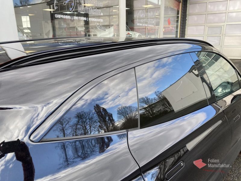 Aston Martin DBX chromedelete – Bild 1