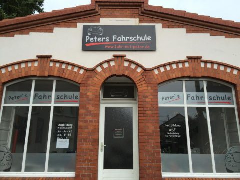 Beschriftung Schaufenster Fahrschule