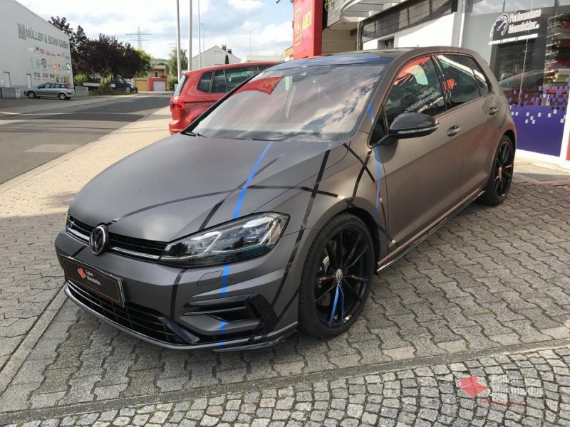 VW Golf R Vollfolierung – Bild 1