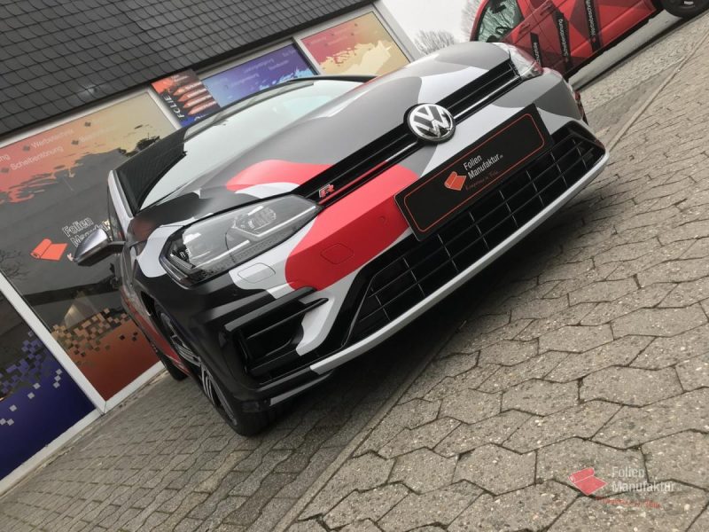 VW Golf R Camouflage Vollfolierung – Bild 4