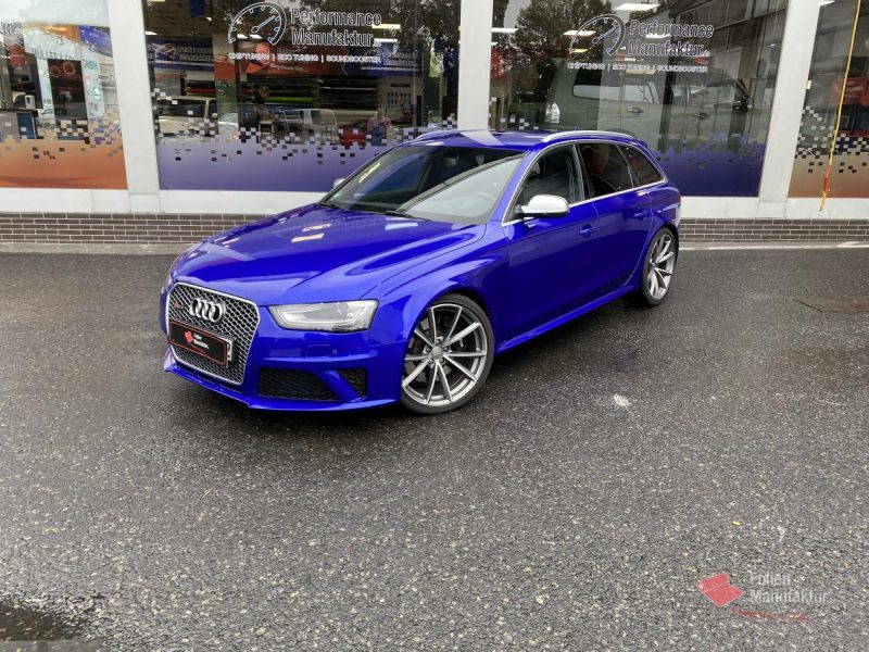 Audi RS4 Vollfolierung – Bild 1