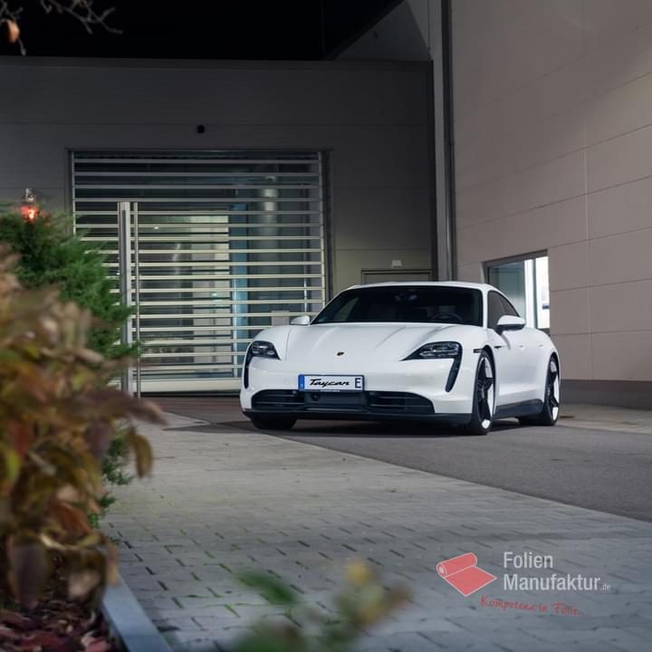 Porsche Taycan Lackschutzfolierung – Bild 1