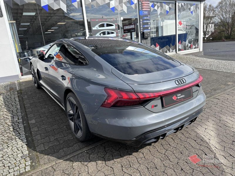 Audi e-tron GT RS Full Wrap – Bild 2