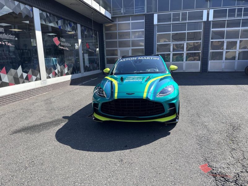 Aston Martin DBX 707 vollfolierung Safety Car Design – Bild 4
