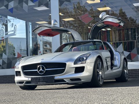 Mercedes SLS Front