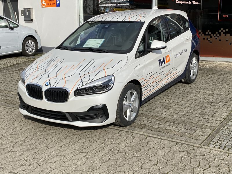 Der Blickfang durch eine Autobeschriftung | Fahrzeugbeschriftung