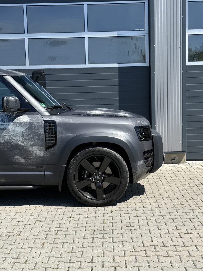 Land Rover Defender 110 Vollfolierung – Bild 20