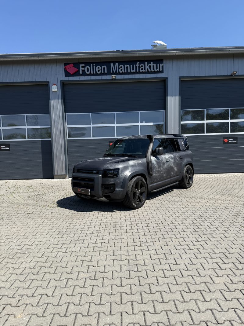 Land Rover Defender 110 Vollfolierung – Bild 18